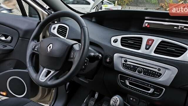 Бежевый Рено Гранд Сценик, объемом двигателя 1.4 л и пробегом 216 тыс. км за 5900 $, фото 27 на Automoto.ua