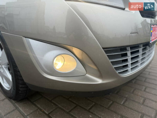 Бежевый Рено Гранд Сценик, объемом двигателя 1.6 л и пробегом 160 тыс. км за 6850 $, фото 12 на Automoto.ua