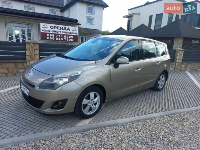 Бежевый Рено Гранд Сценик, объемом двигателя 0 л и пробегом 280 тыс. км за 6300 $, фото 1 на Automoto.ua