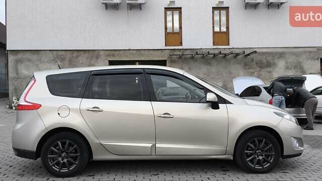 Бежевый Рено Гранд Сценик, объемом двигателя 1.4 л и пробегом 216 тыс. км за 5900 $, фото 4 на Automoto.ua