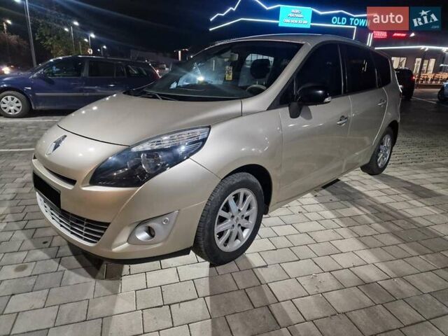 Бежевый Рено Гранд Сценик, объемом двигателя 1.9 л и пробегом 271 тыс. км за 6500 $, фото 1 на Automoto.ua