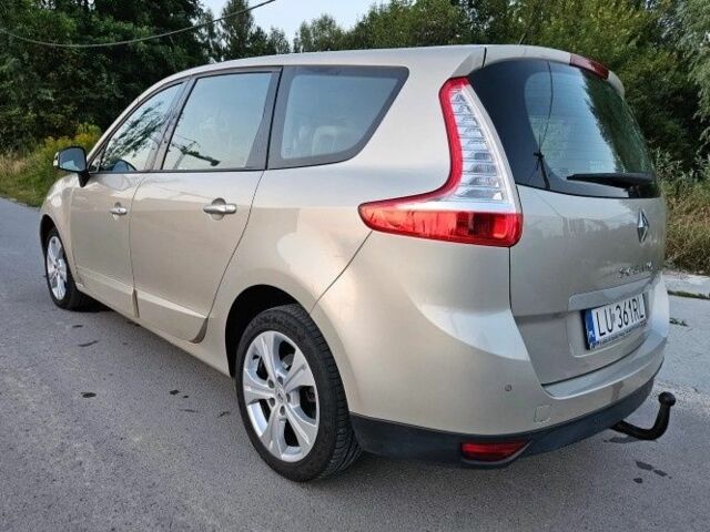 Бежевый Рено Гранд Сценик, объемом двигателя 2 л и пробегом 187 тыс. км за 7100 $, фото 5 на Automoto.ua