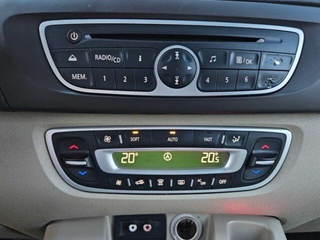 Бежевый Рено Гранд Сценик, объемом двигателя 2 л и пробегом 187 тыс. км за 7100 $, фото 19 на Automoto.ua