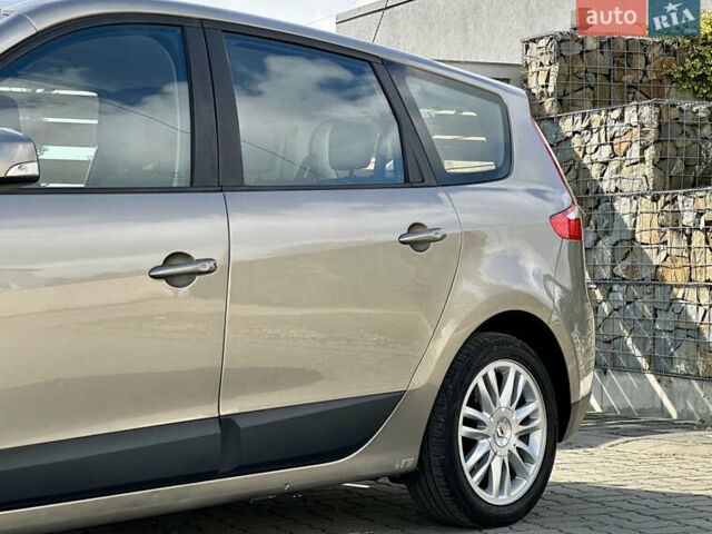 Бежевый Рено Гранд Сценик, объемом двигателя 1.5 л и пробегом 186 тыс. км за 9450 $, фото 8 на Automoto.ua