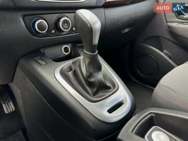 Бежевый Рено Гранд Сценик, объемом двигателя 1.5 л и пробегом 186 тыс. км за 9450 $, фото 66 на Automoto.ua