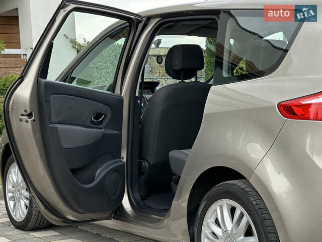 Бежевый Рено Гранд Сценик, объемом двигателя 1.5 л и пробегом 186 тыс. км за 9450 $, фото 71 на Automoto.ua