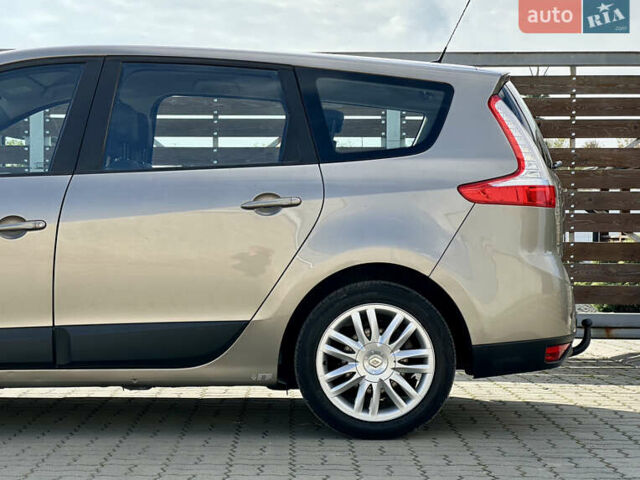 Бежевый Рено Гранд Сценик, объемом двигателя 1.5 л и пробегом 186 тыс. км за 9450 $, фото 12 на Automoto.ua