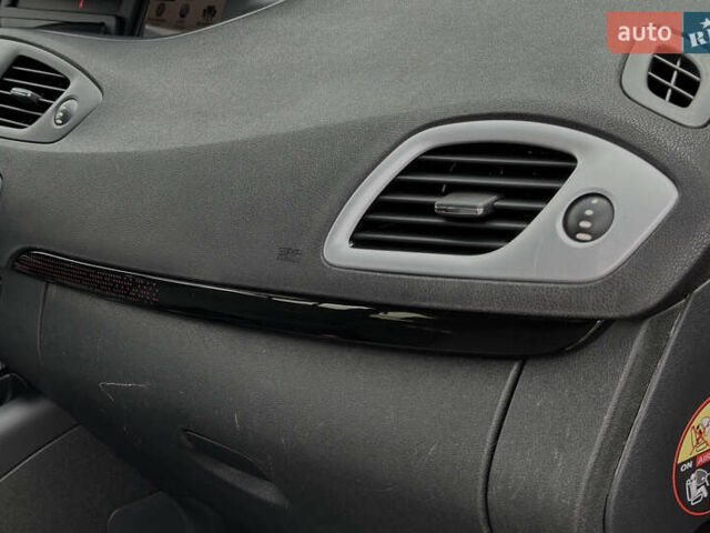 Бежевый Рено Гранд Сценик, объемом двигателя 1.5 л и пробегом 186 тыс. км за 9450 $, фото 93 на Automoto.ua