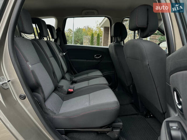 Бежевый Рено Гранд Сценик, объемом двигателя 1.5 л и пробегом 186 тыс. км за 9450 $, фото 81 на Automoto.ua