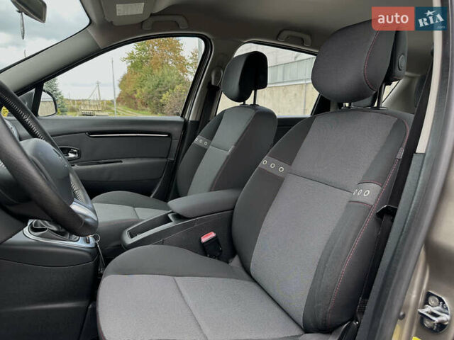 Бежевый Рено Гранд Сценик, объемом двигателя 1.5 л и пробегом 186 тыс. км за 9450 $, фото 54 на Automoto.ua