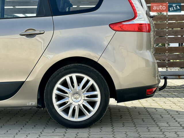 Бежевый Рено Гранд Сценик, объемом двигателя 1.5 л и пробегом 186 тыс. км за 9450 $, фото 17 на Automoto.ua