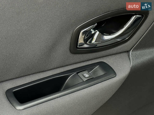 Бежевый Рено Гранд Сценик, объемом двигателя 1.5 л и пробегом 186 тыс. км за 9450 $, фото 72 на Automoto.ua