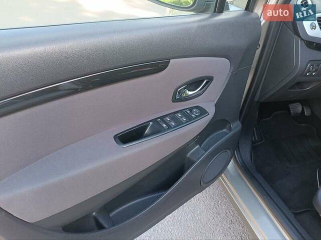 Бежевый Рено Гранд Сценик, объемом двигателя 1.5 л и пробегом 228 тыс. км за 8999 $, фото 23 на Automoto.ua