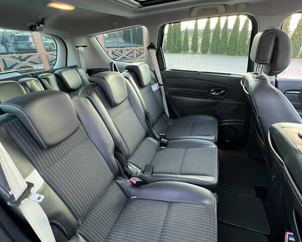 Бежевый Рено Гранд Сценик, объемом двигателя 1.6 л и пробегом 171 тыс. км за 10200 $, фото 40 на Automoto.ua