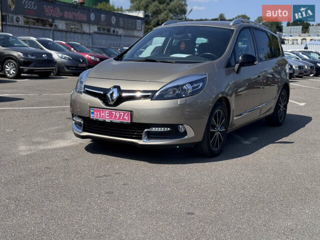 Бежевый Рено Гранд Сценик, объемом двигателя 2 л и пробегом 241 тыс. км за 13000 $, фото 2 на Automoto.ua