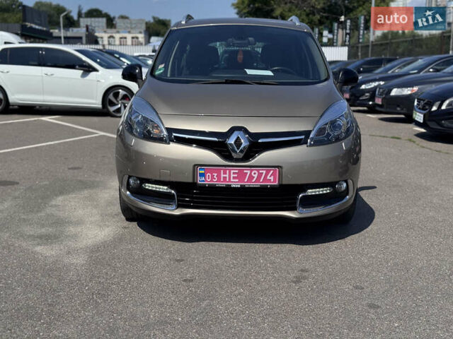 Бежевый Рено Гранд Сценик, объемом двигателя 2 л и пробегом 241 тыс. км за 13000 $, фото 1 на Automoto.ua