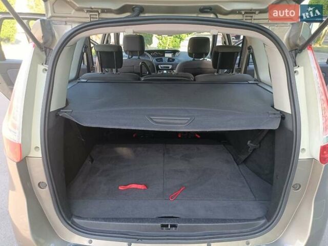 Бежевий Рено Гранд Сценік, об'ємом двигуна 1.5 л та пробігом 230 тис. км за 8800 $, фото 16 на Automoto.ua