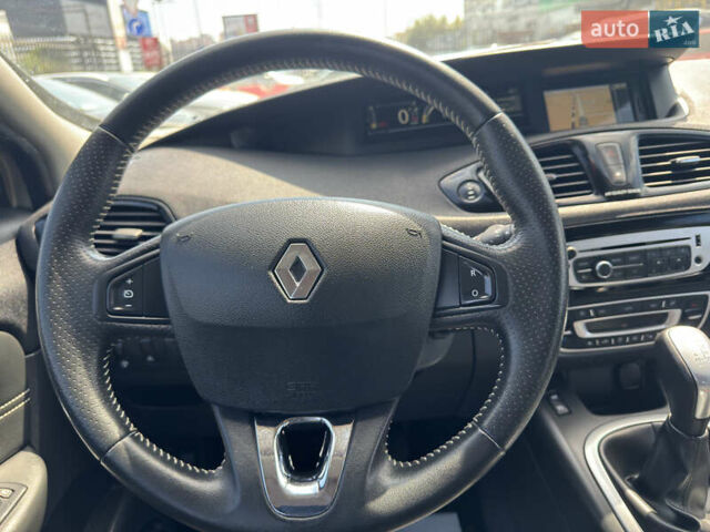 Бежевый Рено Гранд Сценик, объемом двигателя 2 л и пробегом 241 тыс. км за 13000 $, фото 36 на Automoto.ua