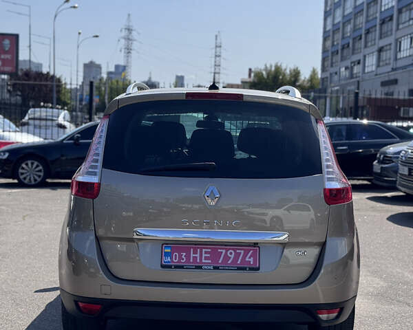 Бежевый Рено Гранд Сценик, объемом двигателя 2 л и пробегом 241 тыс. км за 13000 $, фото 6 на Automoto.ua