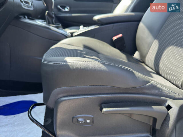 Бежевый Рено Гранд Сценик, объемом двигателя 2 л и пробегом 241 тыс. км за 13000 $, фото 22 на Automoto.ua