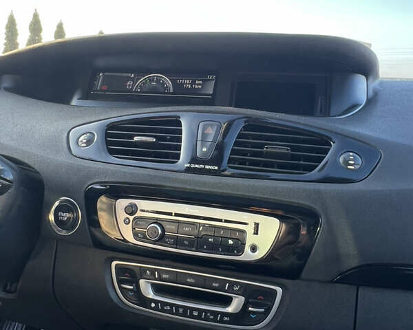 Бежевый Рено Гранд Сценик, объемом двигателя 1.6 л и пробегом 171 тыс. км за 10200 $, фото 17 на Automoto.ua