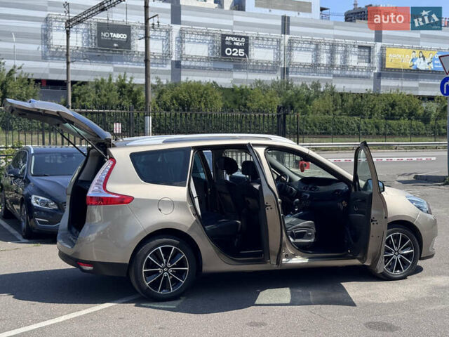 Бежевый Рено Гранд Сценик, объемом двигателя 2 л и пробегом 241 тыс. км за 13000 $, фото 15 на Automoto.ua