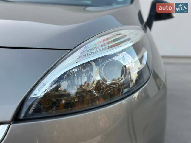 Рено Гранд Сценик 2013 в Луцке на Automoto.ua Бежевый Рено Гранд Сценик, объемом двигателя 1.46 л и пробегом 253 тыс. км за 8399 $, фото 6 на Automoto.ua