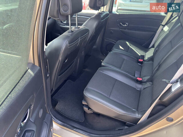 Бежевый Рено Гранд Сценик, объемом двигателя 2 л и пробегом 241 тыс. км за 13000 $, фото 30 на Automoto.ua