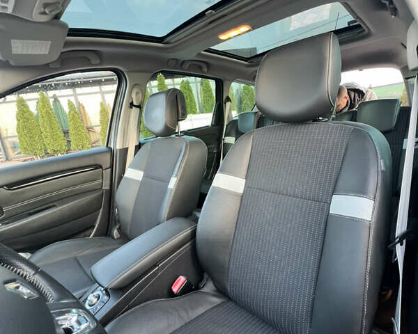 Бежевый Рено Гранд Сценик, объемом двигателя 1.6 л и пробегом 171 тыс. км за 10200 $, фото 19 на Automoto.ua