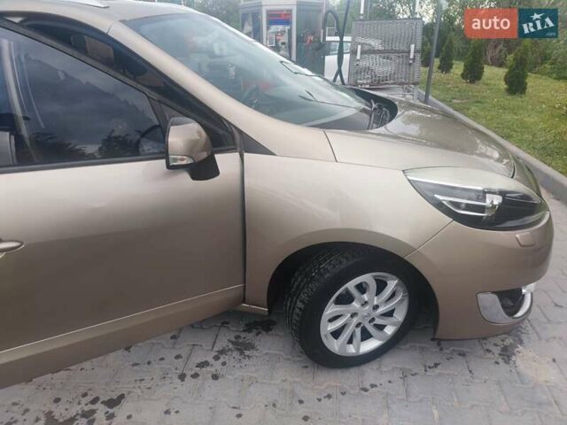 Бежевый Рено Гранд Сценик, объемом двигателя 1.5 л и пробегом 235 тыс. км за 8400 $, фото 3 на Automoto.ua