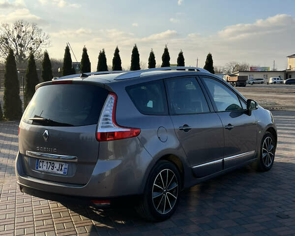 Бежевый Рено Гранд Сценик, объемом двигателя 1.6 л и пробегом 171 тыс. км за 10200 $, фото 9 на Automoto.ua