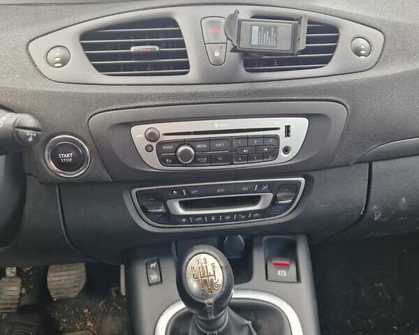Бежевий Рено Гранд Сценік, об'ємом двигуна 1.5 л та пробігом 222 тис. км за 7500 $, фото 5 на Automoto.ua