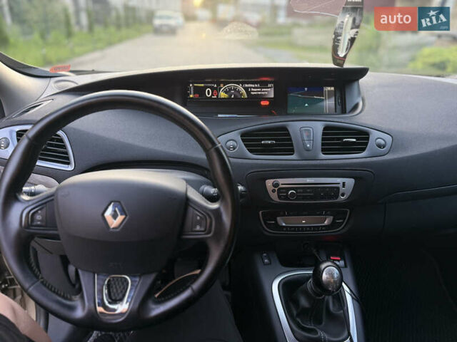 Бежевий Рено Гранд Сценік, об'ємом двигуна 1.5 л та пробігом 237 тис. км за 9290 $, фото 12 на Automoto.ua