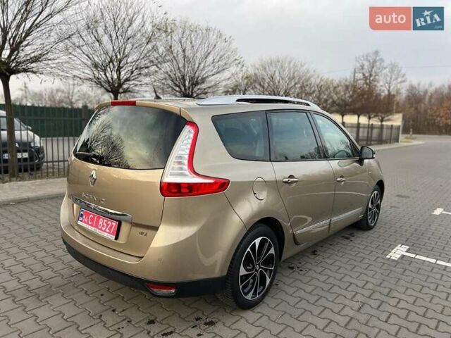 Бежевий Рено Гранд Сценік, об'ємом двигуна 1.5 л та пробігом 131 тис. км за 12800 $, фото 2 на Automoto.ua