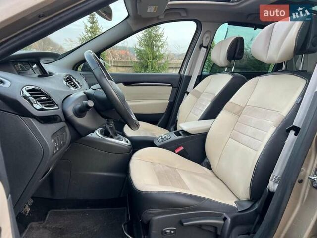 Бежевий Рено Гранд Сценік, об'ємом двигуна 1.5 л та пробігом 131 тис. км за 12800 $, фото 34 на Automoto.ua