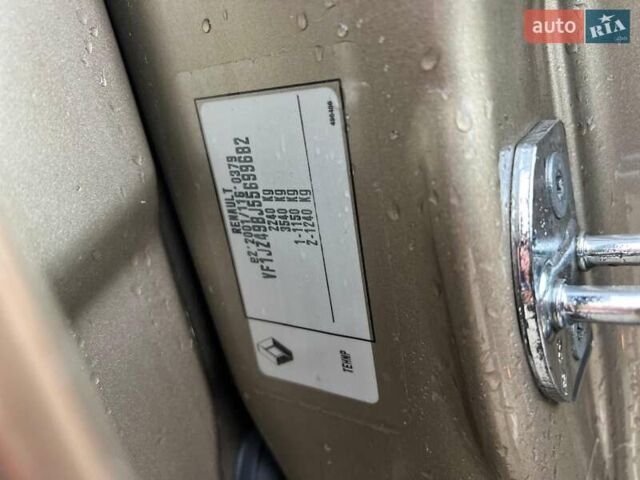 Бежевий Рено Гранд Сценік, об'ємом двигуна 1.5 л та пробігом 131 тис. км за 12800 $, фото 40 на Automoto.ua