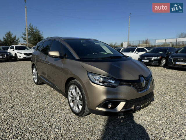 Бежевий Рено Гранд Сценік, об'ємом двигуна 1.5 л та пробігом 200 тис. км за 15900 $, фото 1 на Automoto.ua