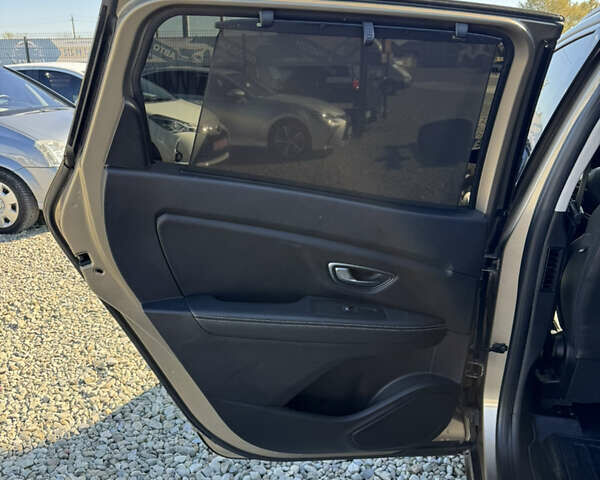 Бежевий Рено Гранд Сценік, об'ємом двигуна 1.5 л та пробігом 200 тис. км за 15900 $, фото 21 на Automoto.ua