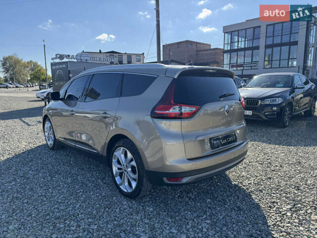 Бежевий Рено Гранд Сценік, об'ємом двигуна 1.5 л та пробігом 200 тис. км за 15900 $, фото 10 на Automoto.ua