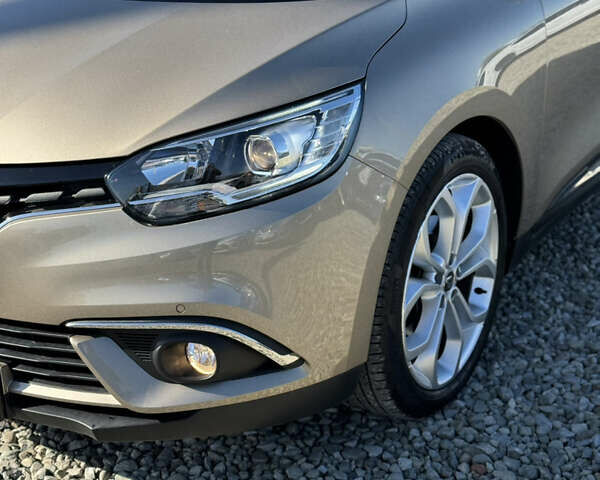 Бежевий Рено Гранд Сценік, об'ємом двигуна 1.5 л та пробігом 200 тис. км за 15900 $, фото 37 на Automoto.ua