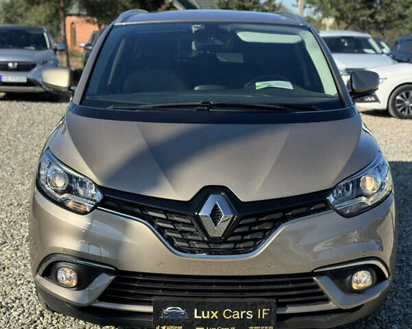 Бежевий Рено Гранд Сценік, об'ємом двигуна 1.5 л та пробігом 200 тис. км за 15900 $, фото 36 на Automoto.ua