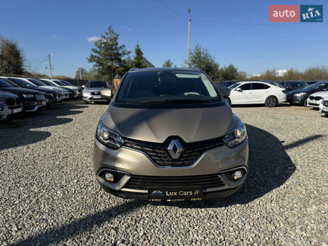 Бежевий Рено Гранд Сценік, об'ємом двигуна 1.5 л та пробігом 200 тис. км за 15900 $, фото 4 на Automoto.ua