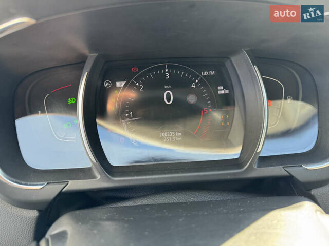 Бежевий Рено Гранд Сценік, об'ємом двигуна 1.5 л та пробігом 200 тис. км за 15900 $, фото 20 на Automoto.ua