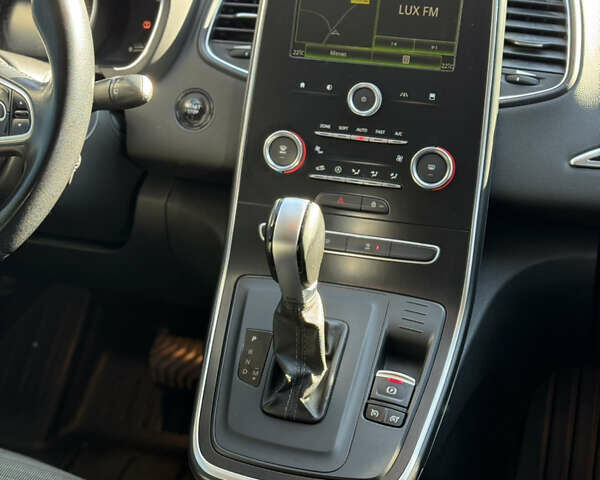 Бежевий Рено Гранд Сценік, об'ємом двигуна 1.5 л та пробігом 200 тис. км за 15900 $, фото 34 на Automoto.ua