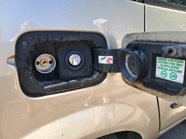 Бежевый Рено Гранд Сценик, объемом двигателя 2 л и пробегом 220 тыс. км за 4200 $, фото 13 на Automoto.ua