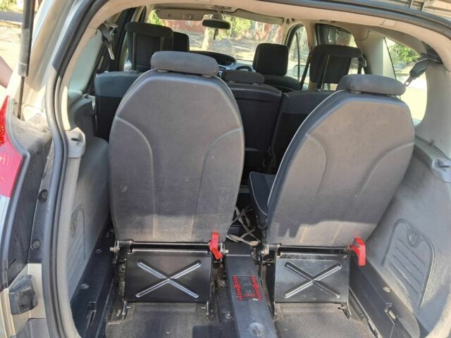 Бежевый Рено Гранд Сценик, объемом двигателя 2 л и пробегом 220 тыс. км за 4200 $, фото 18 на Automoto.ua