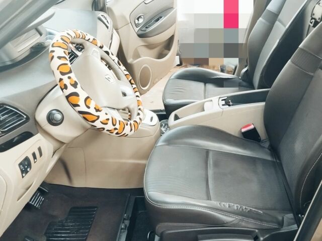 Бежевый Рено Гранд Сценик, объемом двигателя 1.5 л и пробегом 381 тыс. км за 8200 $, фото 5 на Automoto.ua