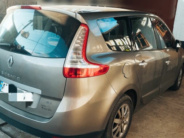 Бежевый Рено Гранд Сценик, объемом двигателя 1.5 л и пробегом 381 тыс. км за 8200 $, фото 1 на Automoto.ua