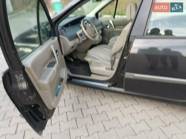 Черный Рено Гранд Сценик, объемом двигателя 1.9 л и пробегом 484 тыс. км за 4950 $, фото 1 на Automoto.ua