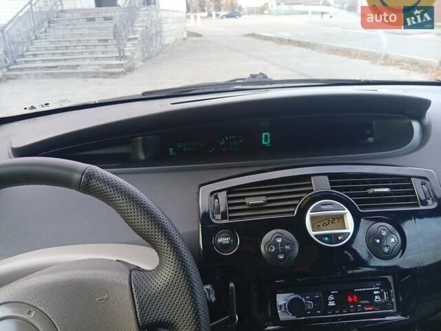 Черный Рено Гранд Сценик, объемом двигателя 1.9 л и пробегом 290 тыс. км за 3850 $, фото 14 на Automoto.ua